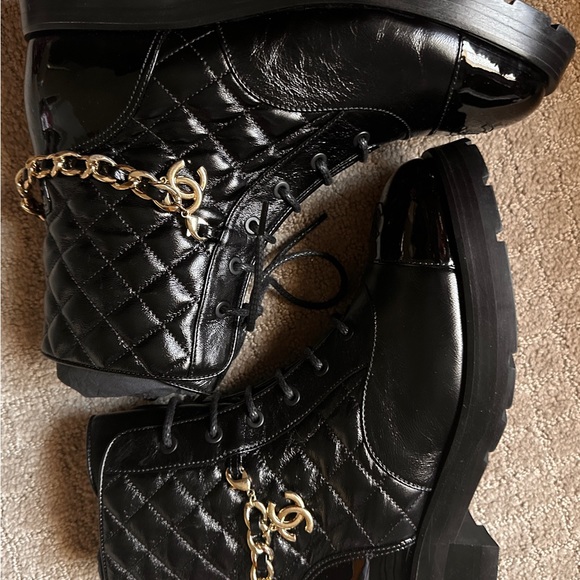 Chanel boots 39.5 - Picture 3 of 4